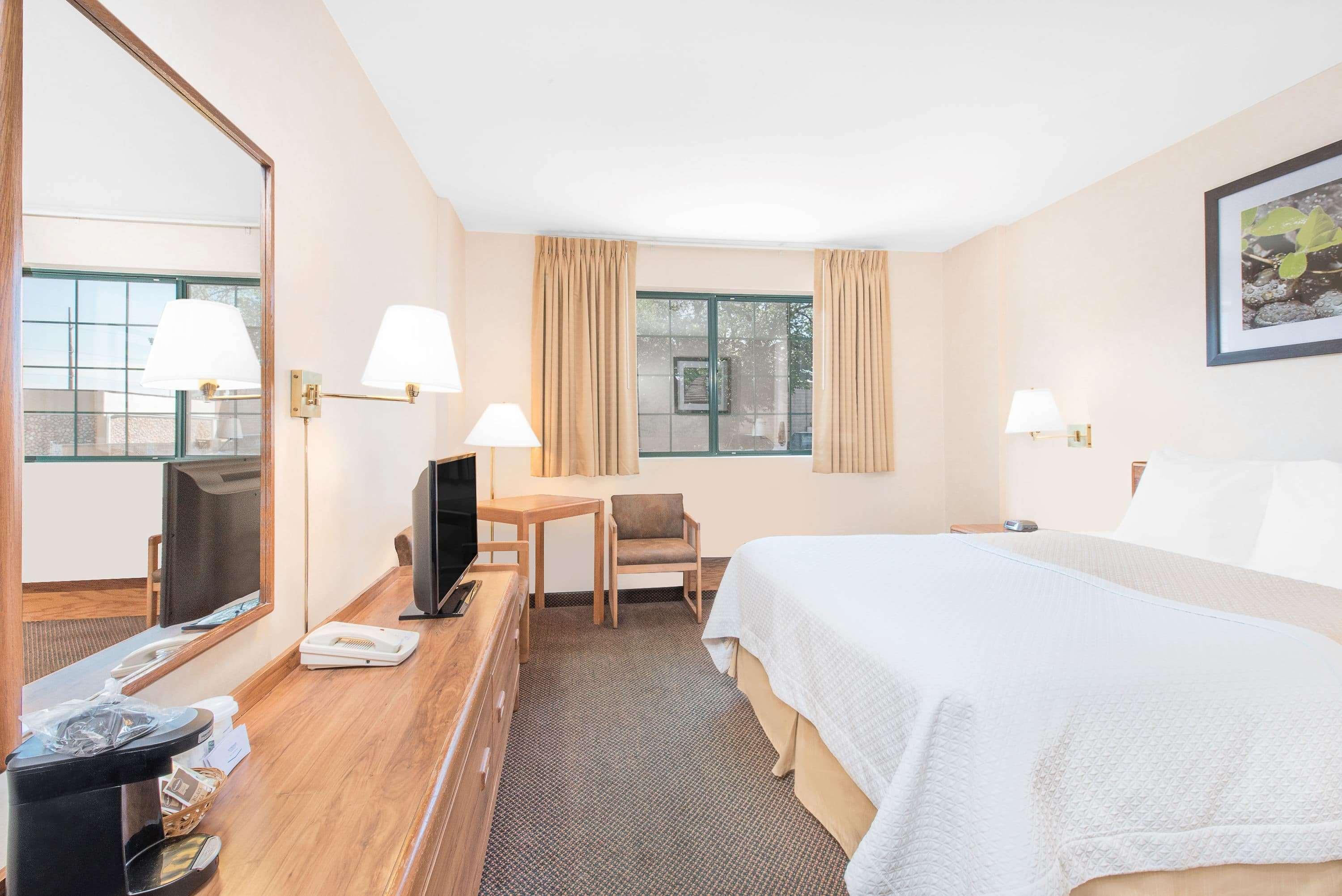 Days Inn By Wyndham West Rapid City Ngoại thất bức ảnh