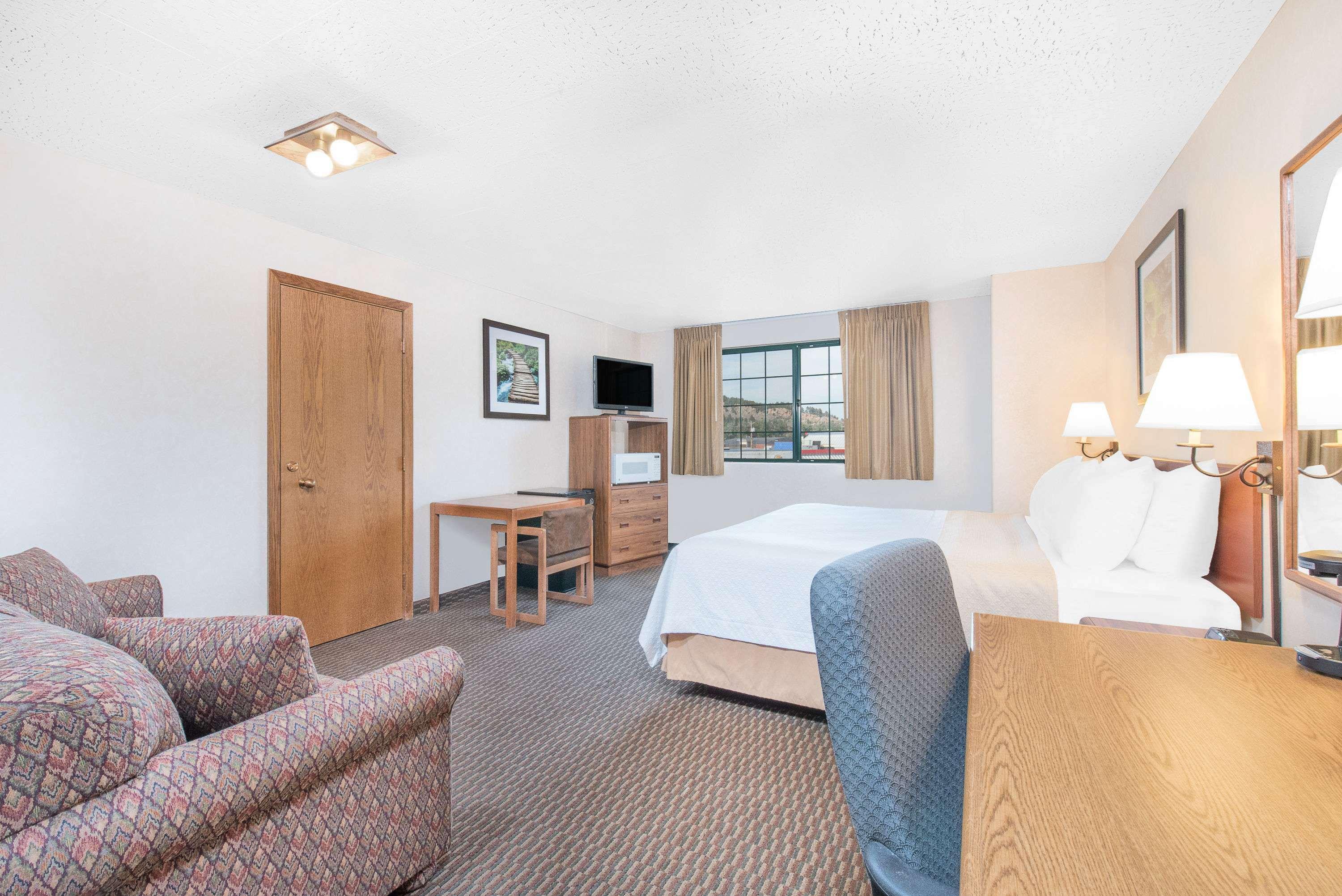 Days Inn By Wyndham West Rapid City Ngoại thất bức ảnh