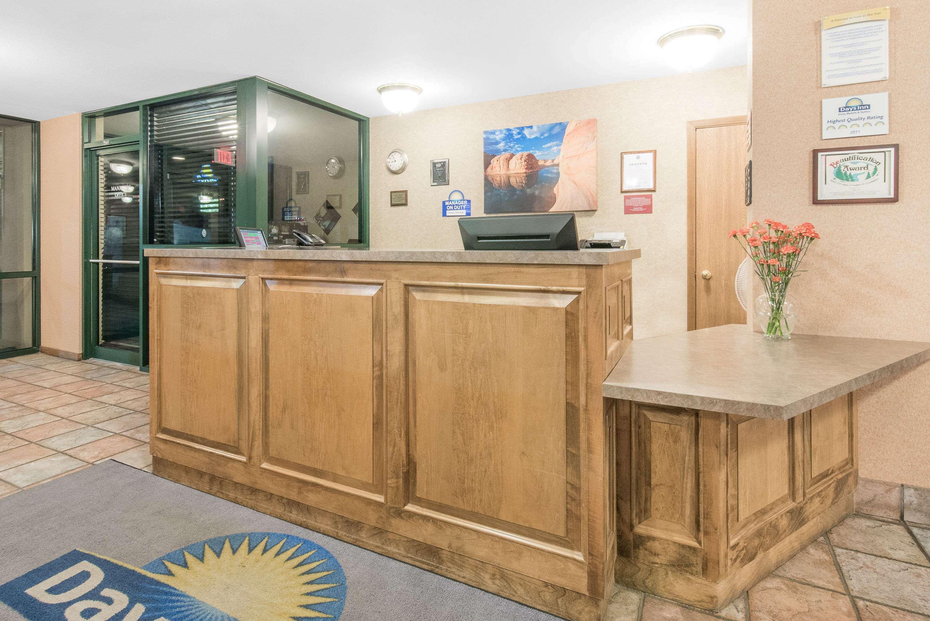 Days Inn By Wyndham West Rapid City Ngoại thất bức ảnh