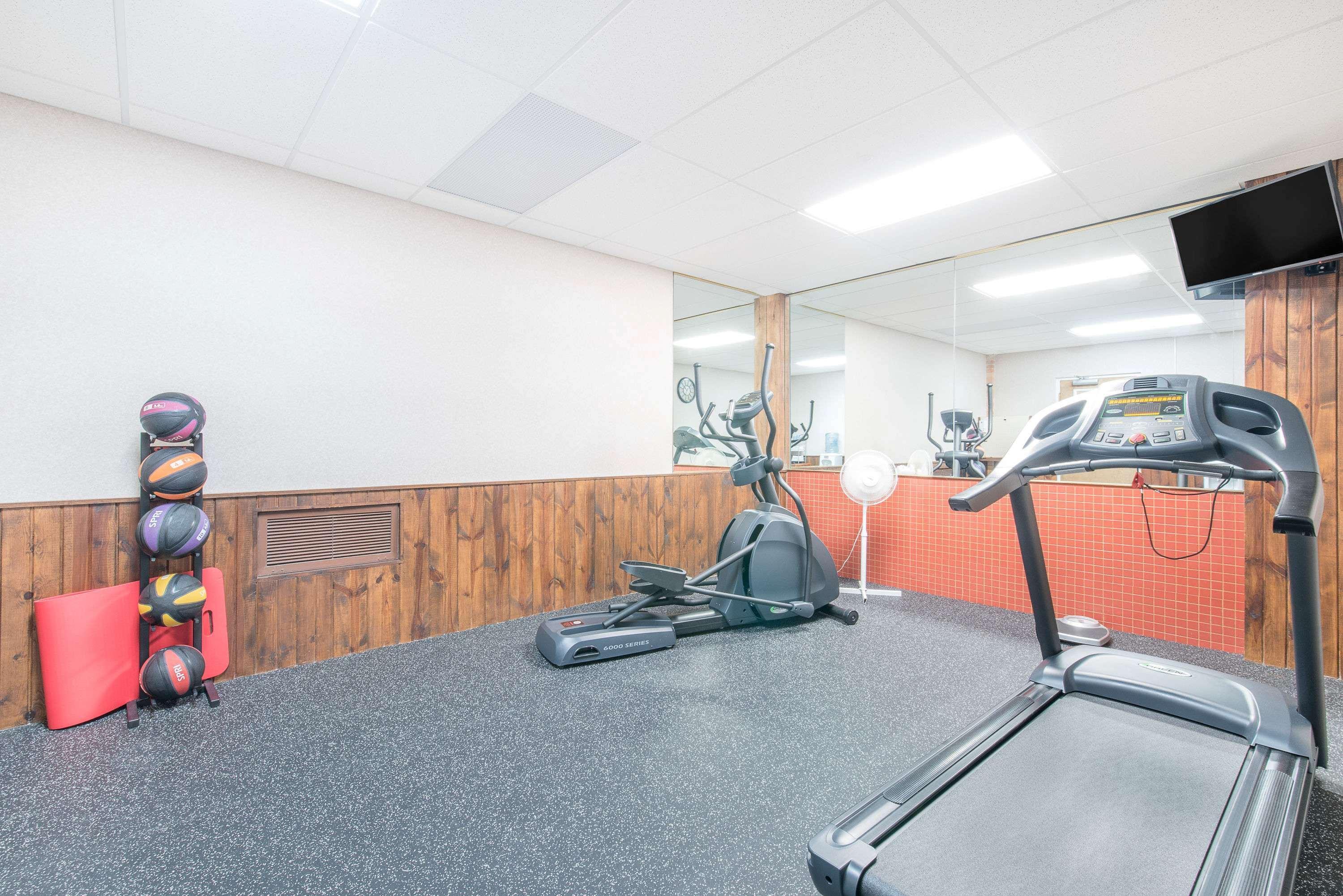 Days Inn By Wyndham West Rapid City Ngoại thất bức ảnh