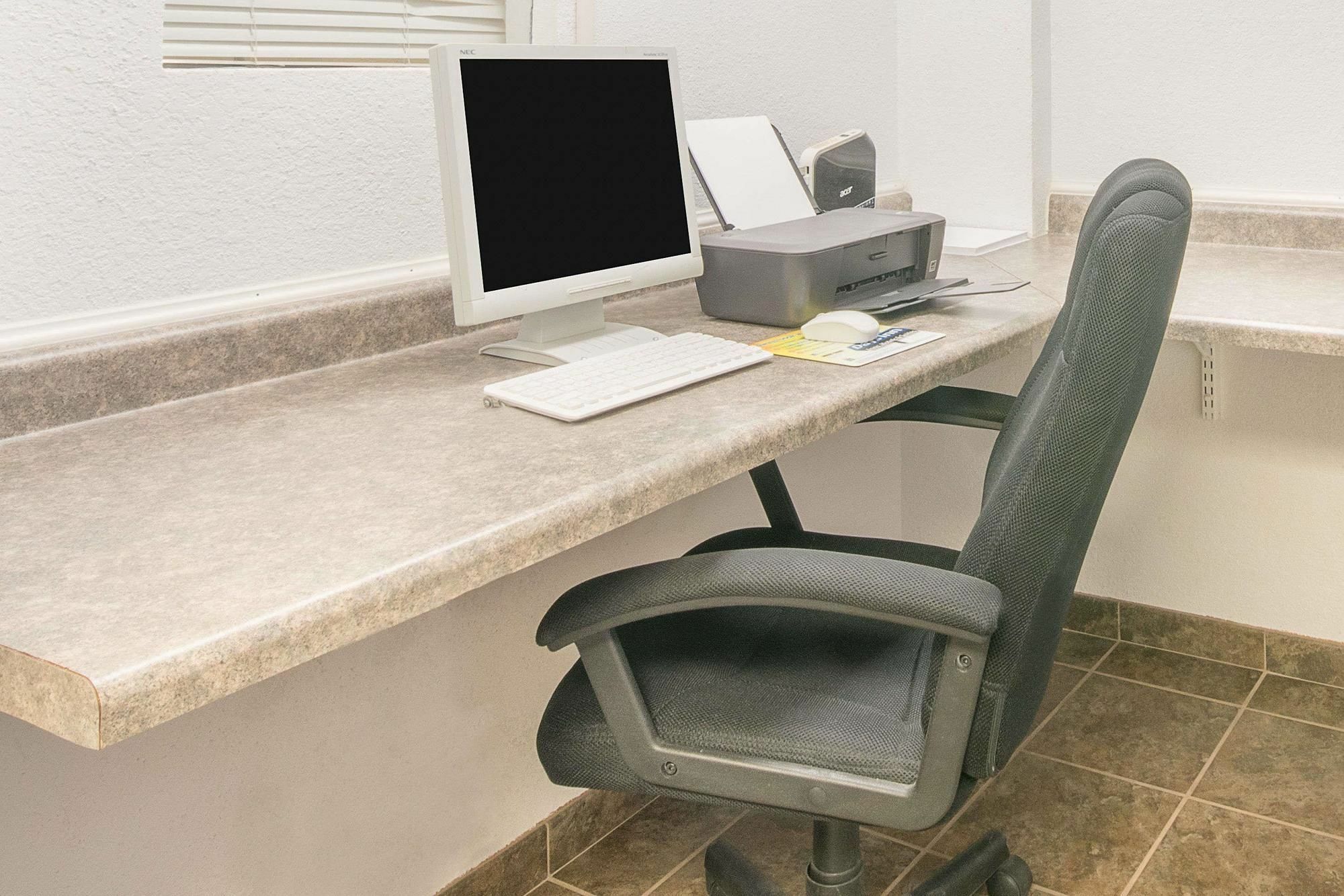 Days Inn By Wyndham West Rapid City Ngoại thất bức ảnh